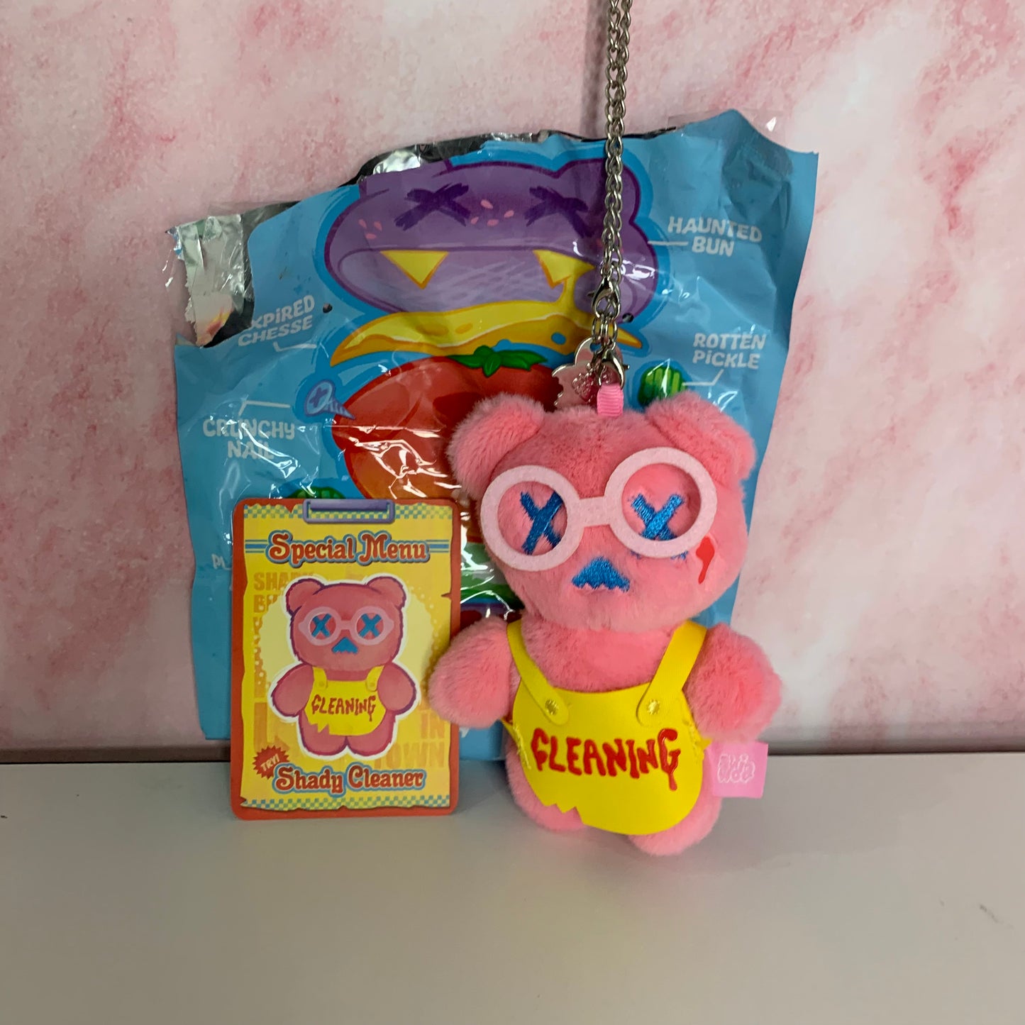 ShinWoo Ghost Diner Series Plush Pendant - Shady Cleaner
