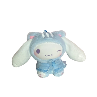Cinnamoroll – Play With Kittens Plush Pendant (Revealed)